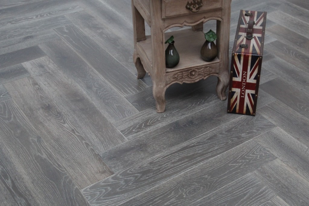 Oak Herringbone Flooring | 900x150x14/3mm | Smoked, Brushed,Grey Oiled