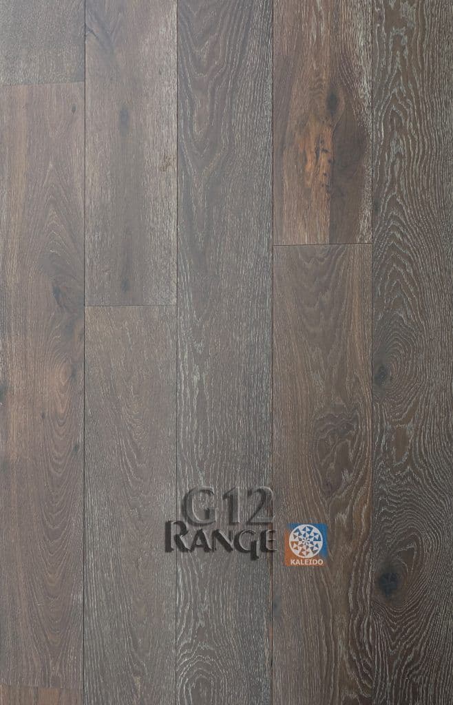 modern-engineered-oak-flooring-living-room.webp - modern living room with engineered oak plank flooring