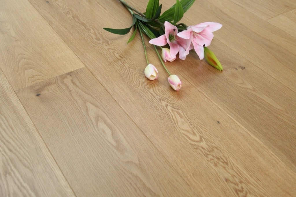 Oak Engineered Flooring | 1860x189x15/4mm | Lacquered