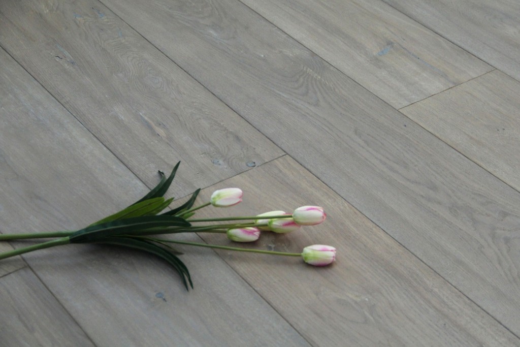 Oak Engineered Flooring | 1900x240x20/6mm  | Smoked, Hand Scraped, White Oiled