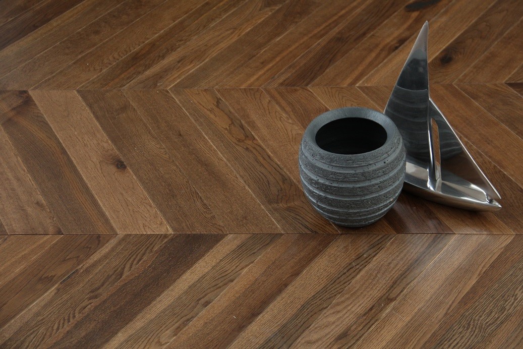Oak Chevron Flooring | 600x90x18/4mm | Double smoked & UV Oiled